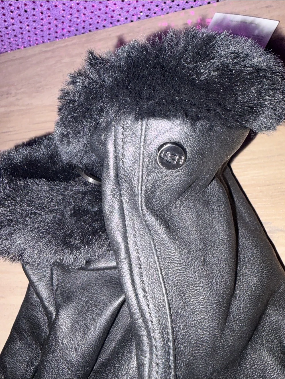 🆕💜UGG NWT Black Genuine Leather Gloves Real Fur Trim Wool Cashmere Lining Size M